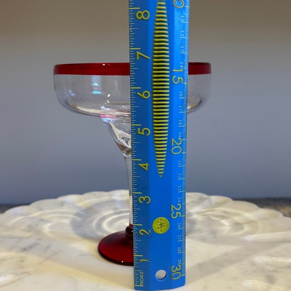 Elegant Red-Rimmed Glass Coupe Set - Picture 8 of 8